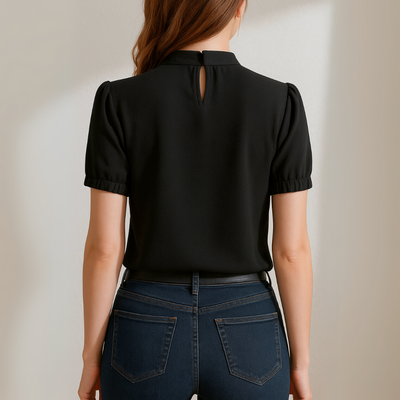 Inge™ | Blusa Preta Plissada com Mangas Divididas